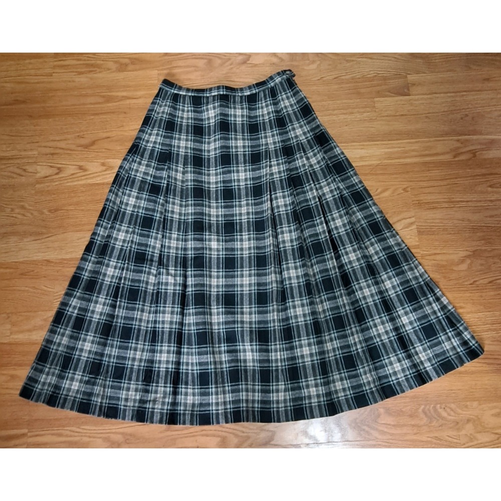 VTG Pendleton Sz 10  Virgin Wool Plaid Pleated A Line Skirt Preppy Old Money
